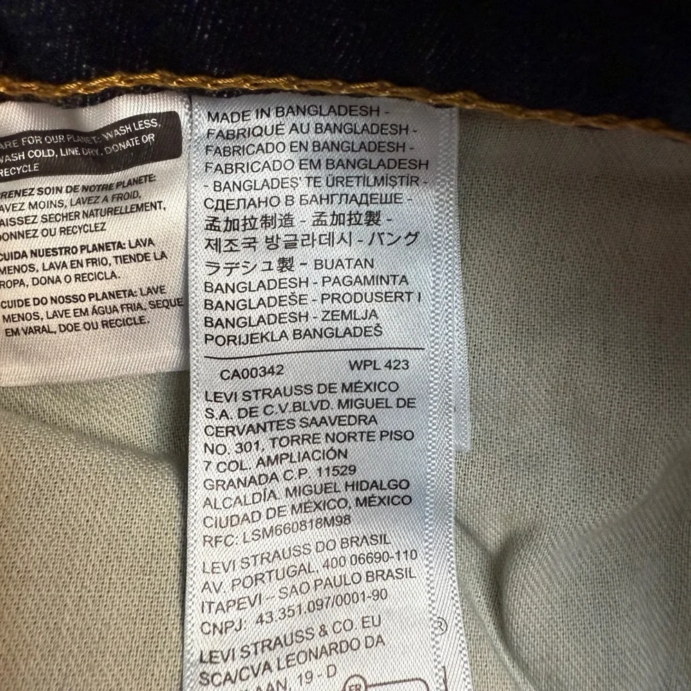 Levis 541 Athletic Taper‎ Mens Jeans 48x32 Dark Wash Blue Stretch 18757-0081 NEW